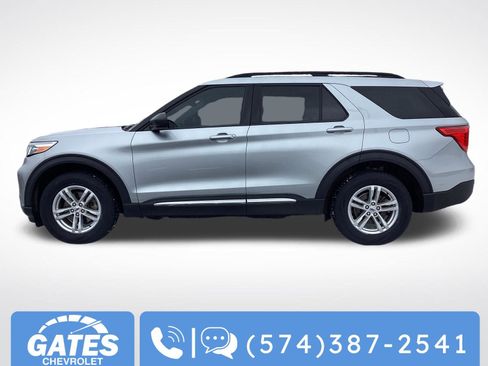 Used 2023 Ford Explorer XLT w/ Class IV Trailer Tow Package image 5