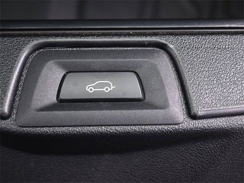 Used 2020 BMW X5 sDrive40i w/ Premium Package image 16