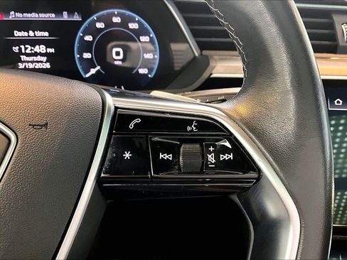 Used 2023 Audi e-tron Premium w/ Convenience Plus Package image 24