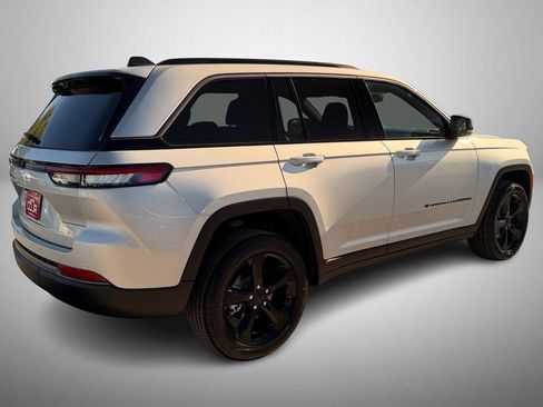 New 2026 Jeep Grand Cherokee Limited w/ Limited Altitude Package image 3