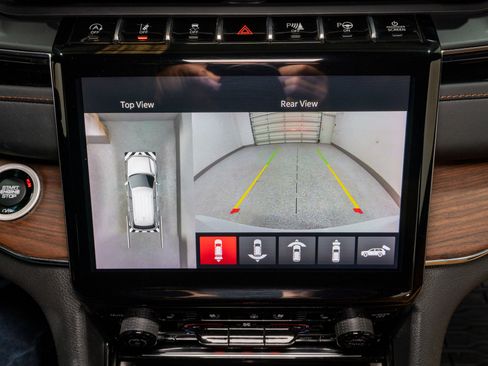 Used 2023 Jeep Grand Cherokee Summit image 25