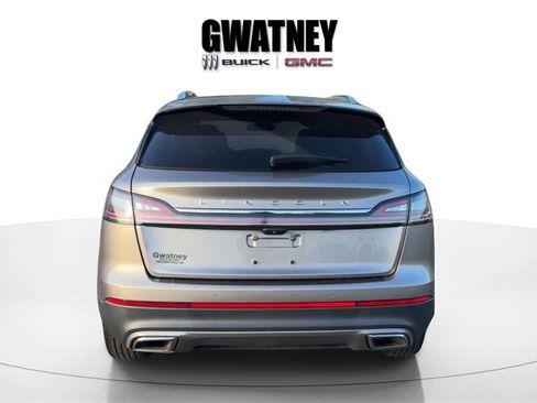 Used 2021 Lincoln Nautilus Reserve image 5