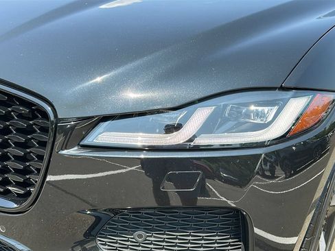 Used 2023 Jaguar F-PACE S AWD/4WD image 7