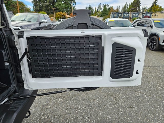 Used 2025 Ford Bronco Badlands AWD/4WD image 16