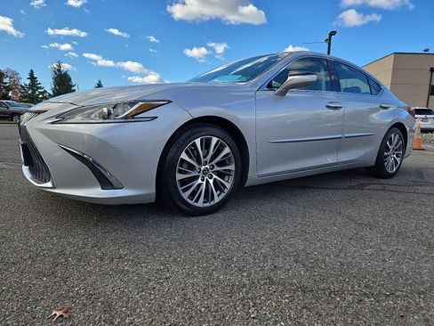 Certified 2019 Lexus ES 350 image 3