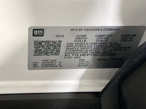 Used 2025 Chevrolet Trax LT w/ Driver Confidence Package FWD image 30