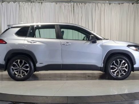 Used 2024 Toyota Corolla Cross AWD Hybrid image 11
