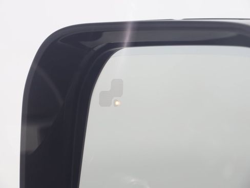 Used 2022 Land Rover Defender 110 SE image 26