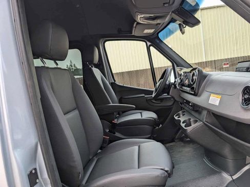 New 2025 Mercedes-Benz Sprinter 2500 image 11