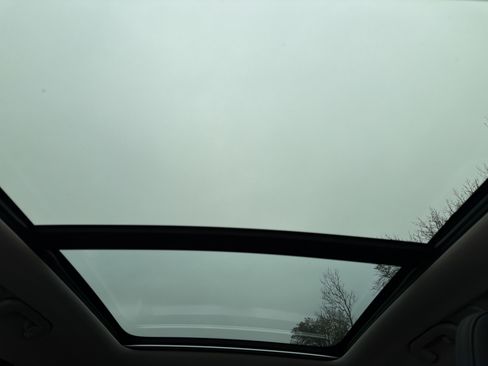 Certified 2025 Volvo XC60 B5 Plus image 28