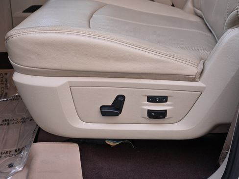 Used 2018 RAM 2500 Laramie w/ Convenience Group image 29