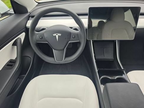 Used 2020 Tesla Model 3 Standard Range Plus RWD image 34
