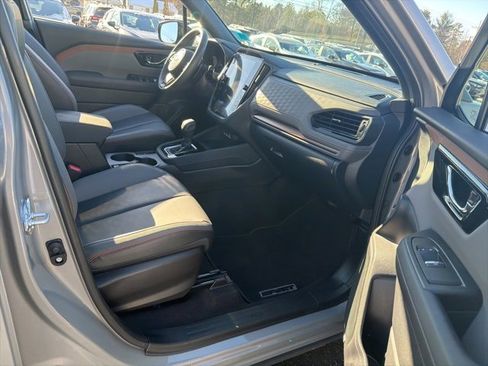 Used 2025 Subaru Forester Sport image 17