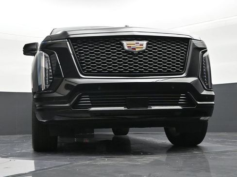Used 2025 Cadillac Escalade ESV Sport w/ Touring Package RWD image 27
