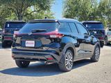 Used 2021 Nissan Kicks SV image 4