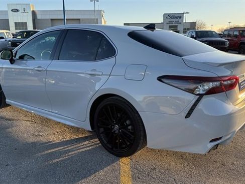 Used 2023 Toyota Camry XSE image 6