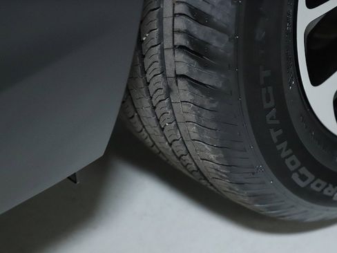 Used 2025 Chevrolet TrailBlazer LT image 36