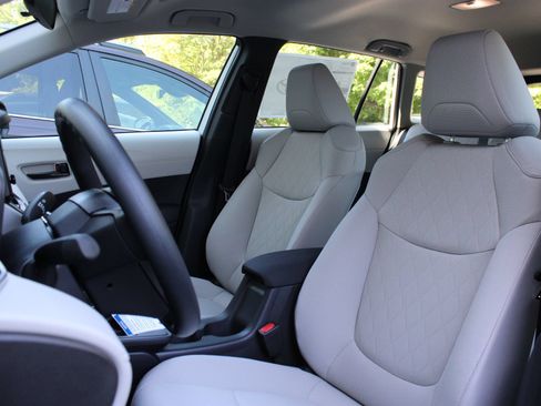 New 2026 Toyota Corolla Cross L AWD/4WD image 16