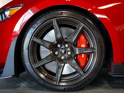 Used 2021 Ford Mustang Shelby GT500 w/ Carbon Fiber Track Pack image 53