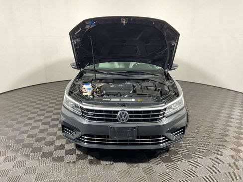 Used 2017 Volkswagen Passat 1.8T R-Line FWD image 7
