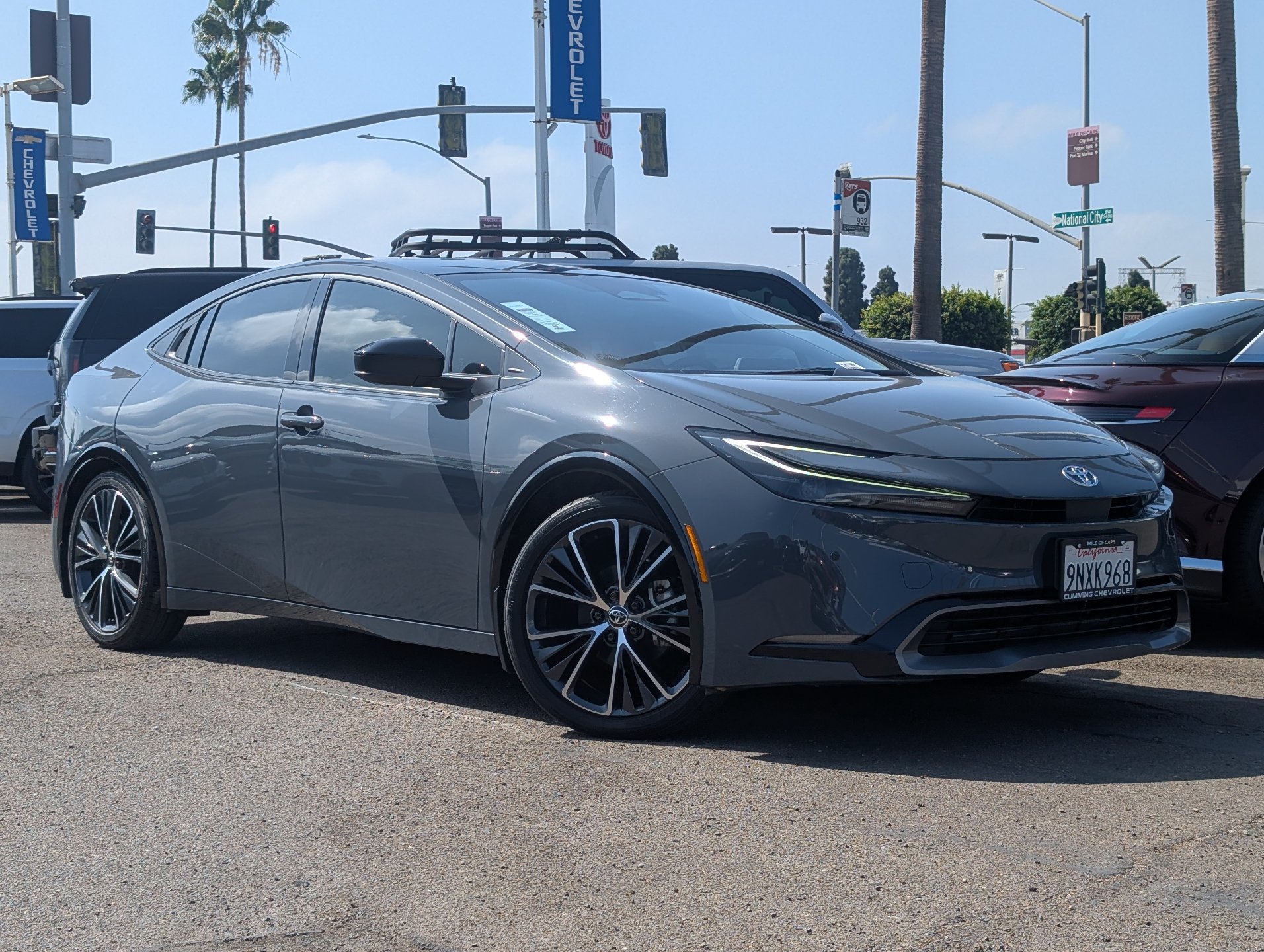 Used 2024 Toyota Prius XLE FWD image 2