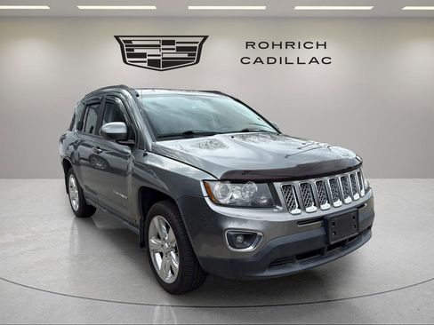 Used 2014 Jeep Compass Limited w/ Sun/Sound Group image 2