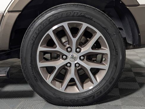 Used 2015 Ford Expedition King Ranch RWD image 28