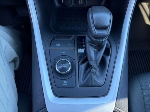 Certified 2025 Toyota RAV4 XLE image 23