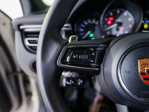 New 2026 Porsche Macan S image 17