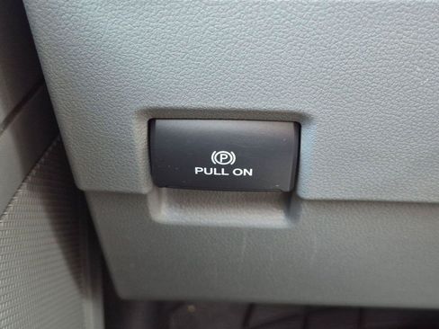 Used 2025 Ford F250 XL AWD/4WD image 11