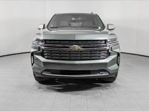 Used 2023 Chevrolet Suburban Premier image 12