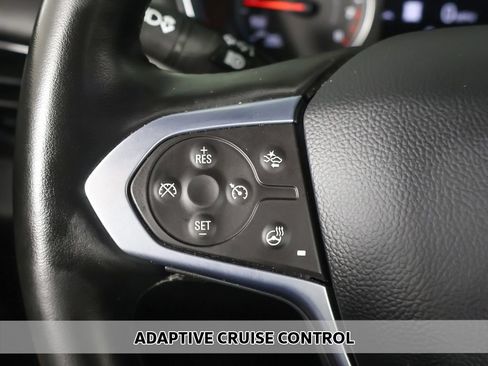 Used 2023 Chevrolet Traverse LT w/ LT Premium Package AWD/4WD image 5