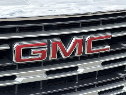 Used 2024 GMC Sierra 1500 SLE RWD image 29