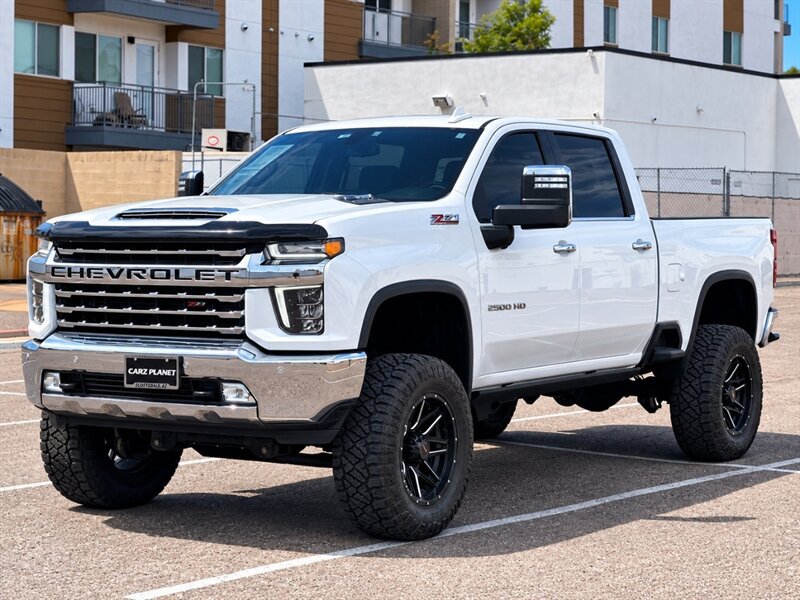 Used 2022 Chevrolet Silverado 2500 LTZ w/ LTZ Plus Package AWD/4WD image 8