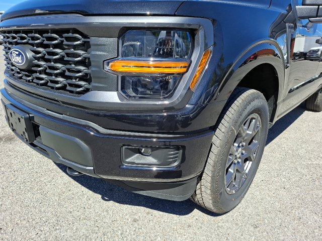 New 2026 Ford F150 STX w/ Equipment Group 200A AWD/4WD image 9