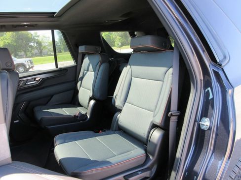 New 2026 GMC Yukon AT4 w/ AT4 Premium Package AWD/4WD image 10