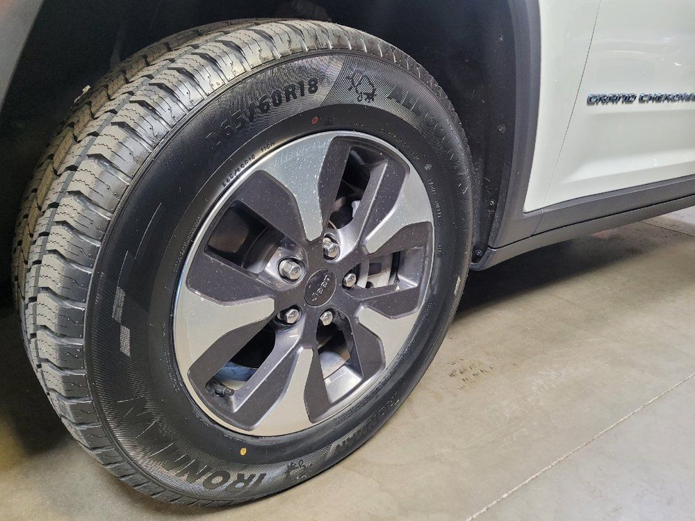 Used 2022 Jeep Grand Cherokee Limited 4xe AWD/4WD image 30