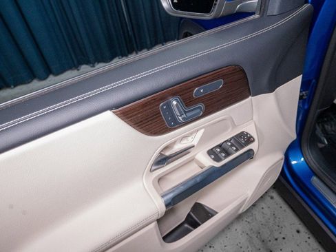 New 2026 Mercedes-Benz GLB 250 image 11
