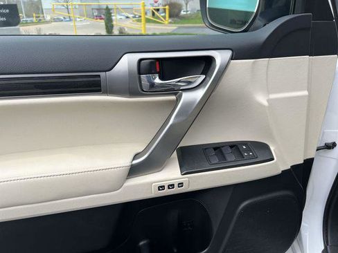 Certified 2023 Lexus GX 460 Premium w/ Premium Package image 11