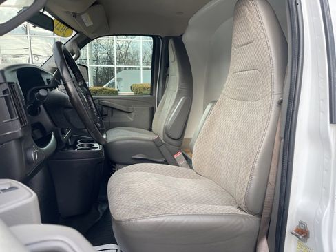 Used 2021 Chevrolet Express 3500 w/ Power Convenience Package image 15