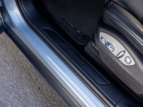 Certified 2025 Porsche Macan image 27