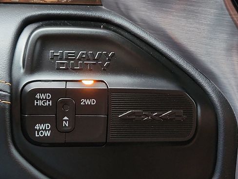 Used 2024 RAM 3500 Limited AWD/4WD image 13