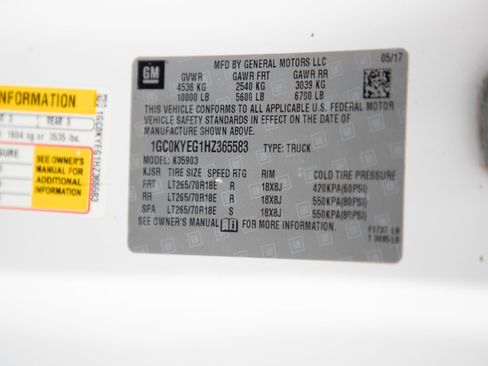 Used 2017 Chevrolet Silverado 3500 W/T w/ Snow Plow Prep Package image 22