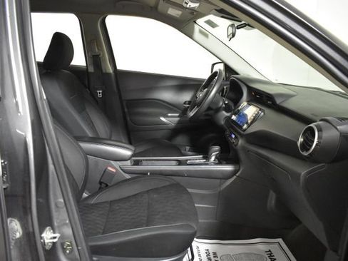 Used 2022 Nissan Kicks SV FWD image 31