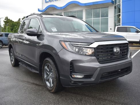 Certified 2023 Honda Ridgeline RTL image 3