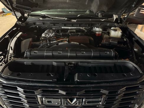 Used 2024 GMC Sierra 2500 Denali Ultimate w/ LPO, GMC Protection Package image 27