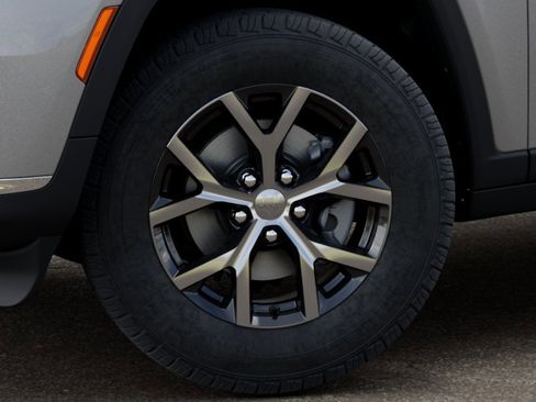 New 2025 Jeep Grand Cherokee L Limited image 34