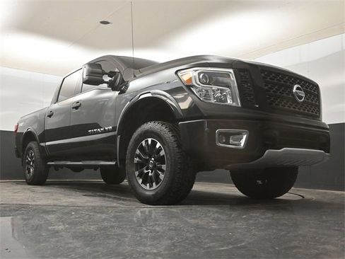Used 2019 Nissan Titan PRO-4X w/ Pro-4x Utility Package image 15