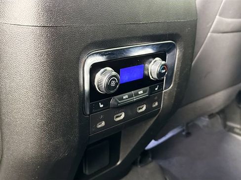 Used 2024 GMC Yukon XL AT4 w/ Technology Package image 28