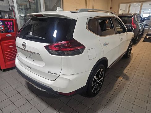 Used 2020 Nissan Rogue SL w/ Premium Package AWD/4WD image 4
